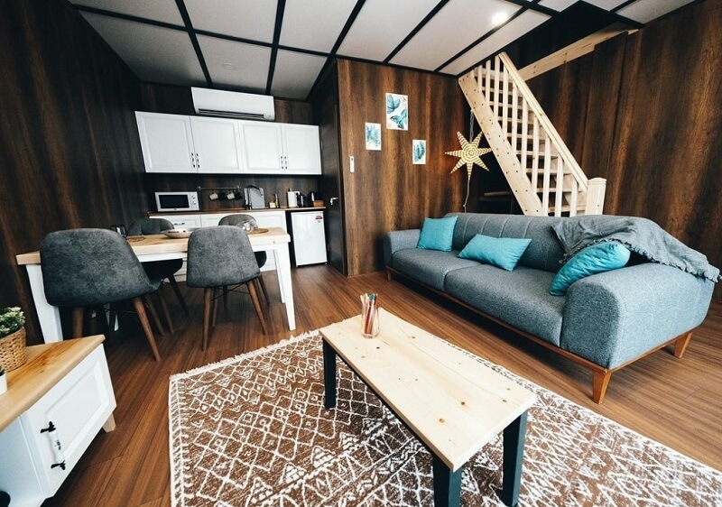 Sapanca Gölü Kıyısında Tiny House ve Jakuzili Bungalov Evler Bir Arada