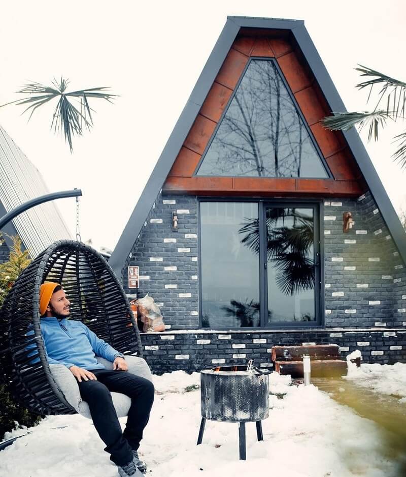 Sapanca Gölü Kıyısında Tiny House ve Jakuzili Bungalov Evler Bir Arada