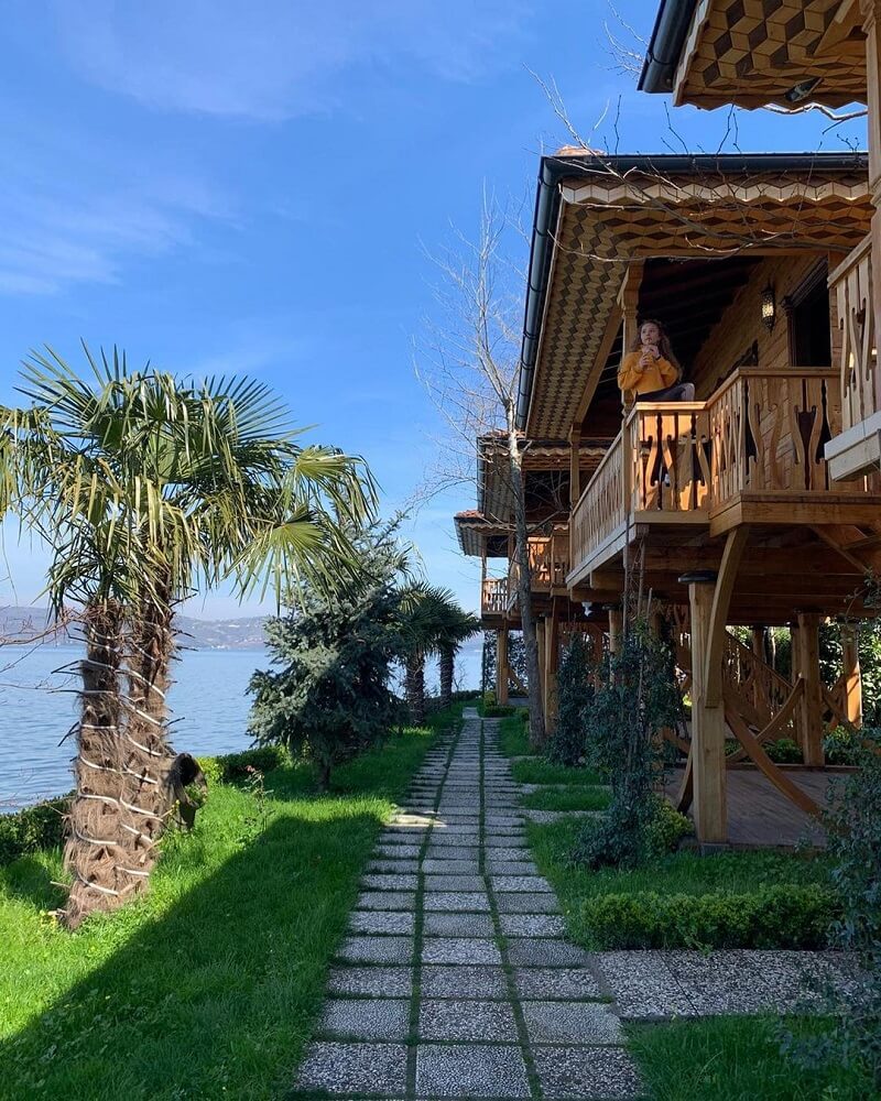 Sapanca Gölü Kıyısında Lüks ve Romantik Otel, Sasa Bungalov Evler